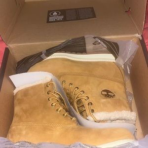 Timberland Richmond Ridge Waterproof Boot Wheat Nubuck (size 8.5M)